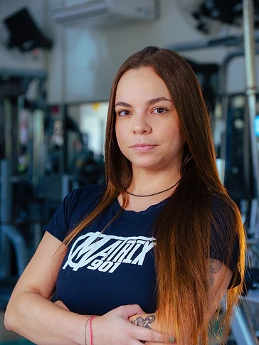 Nara Lucas, Recepcionista da Academia Matrix 901