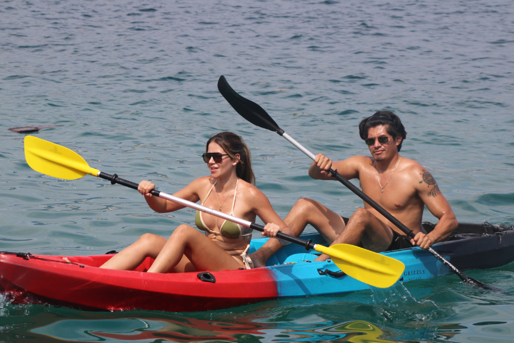 Kayak con mujer en Acapulco
