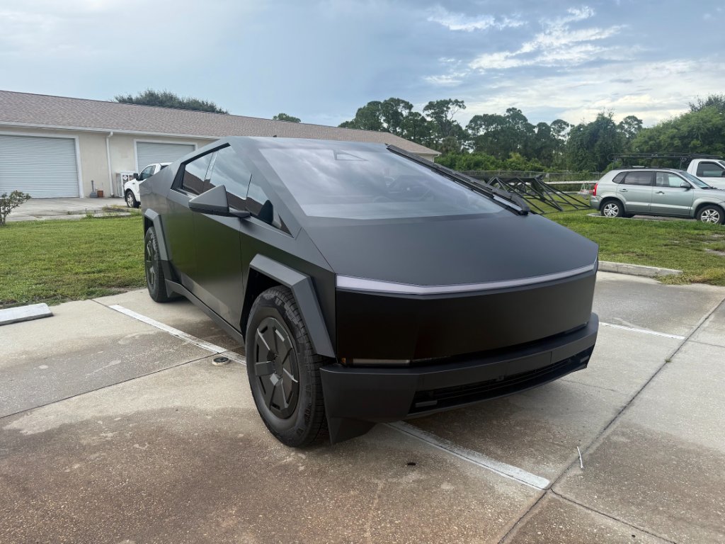 Tesla Cybertruck detailing