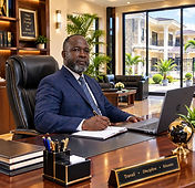 Ritho Jean Louis à son bureau de travail