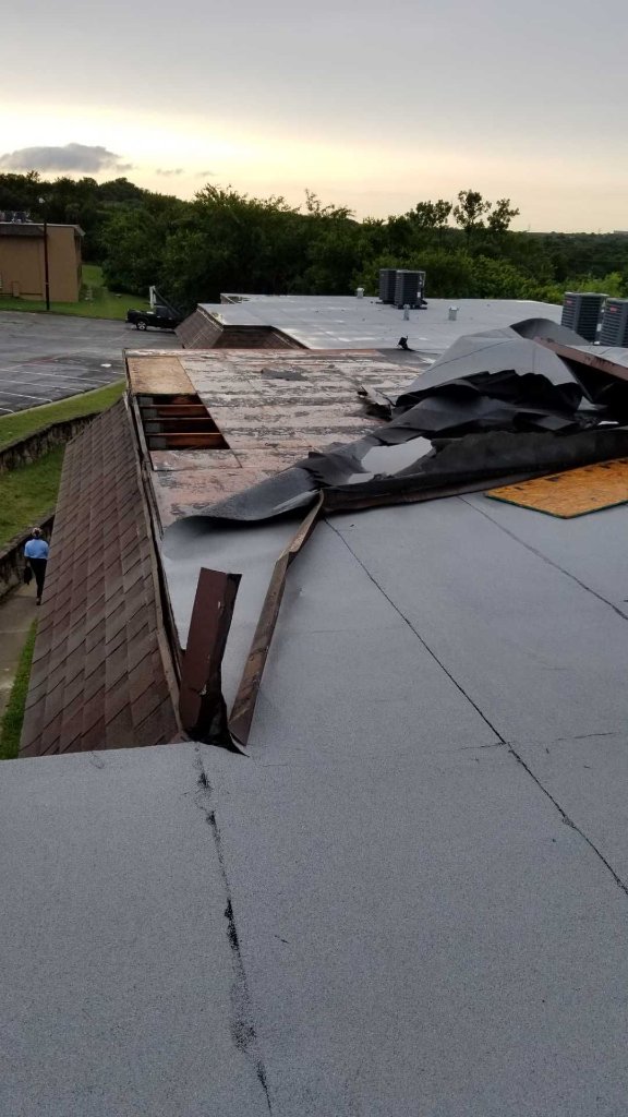 Ft Worth Texas Flat Roof Leak Repairedwith New Tpo - Roof Repair project photo by Becker Roofing and Exteriors