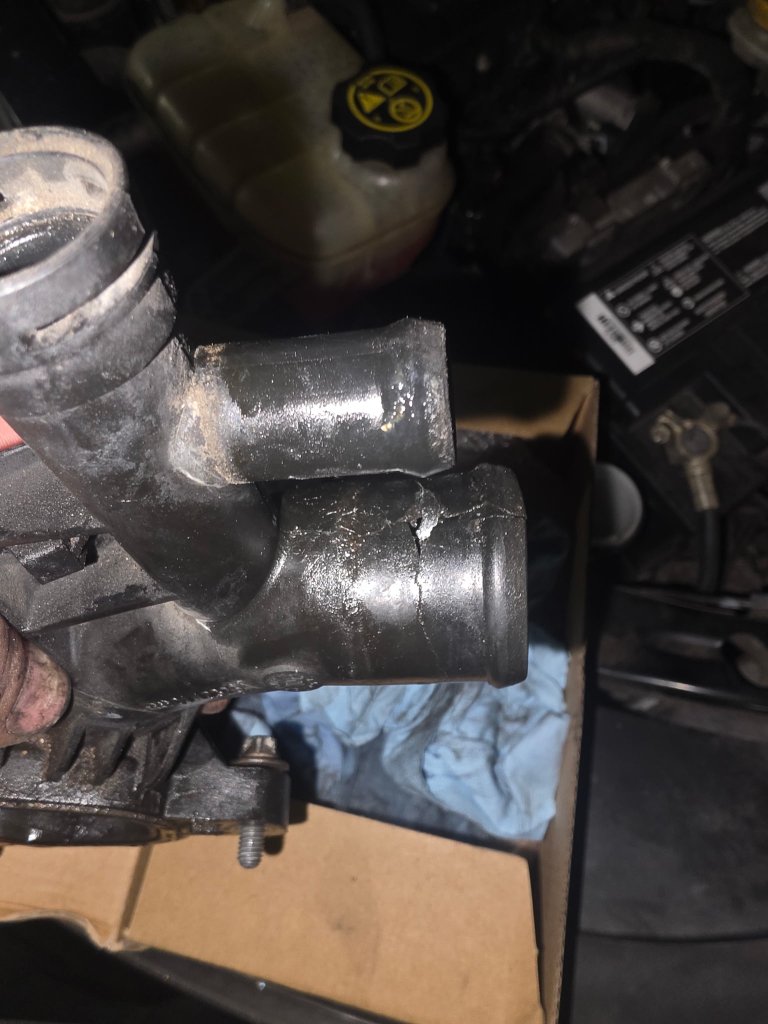 Water pump housing