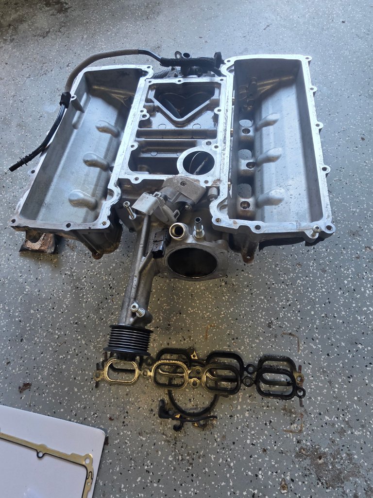 Intake manifold and gaskets