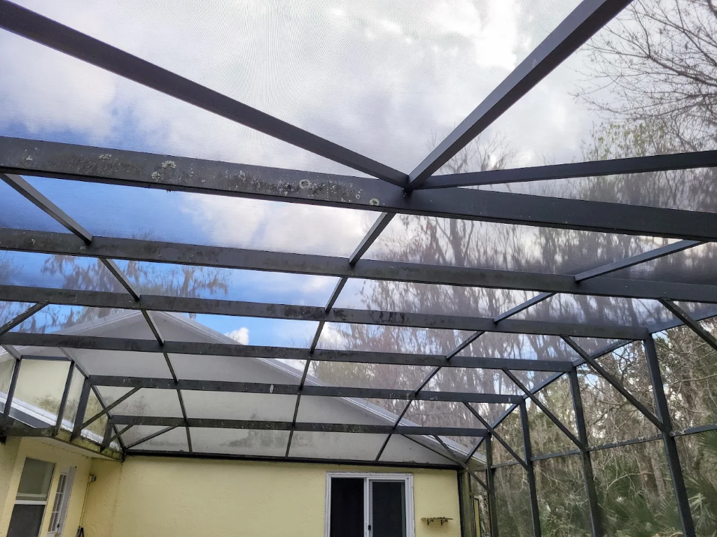 Pool screen repairs in New Smyrna