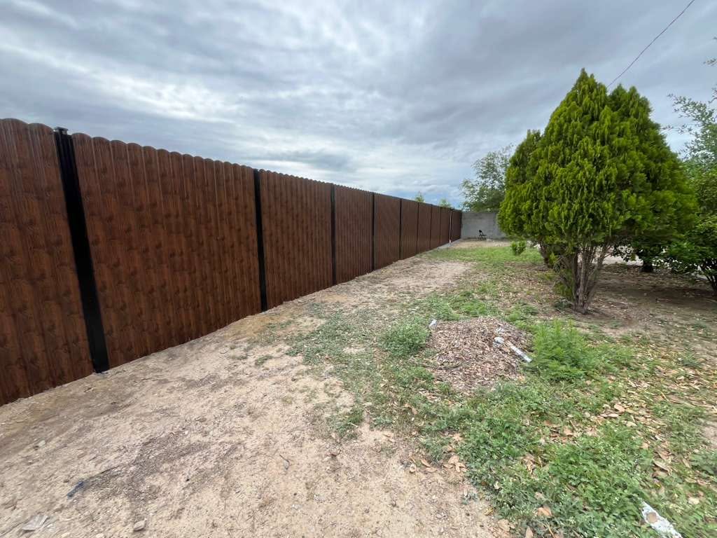 Residential Metal Fences installation in South Texas