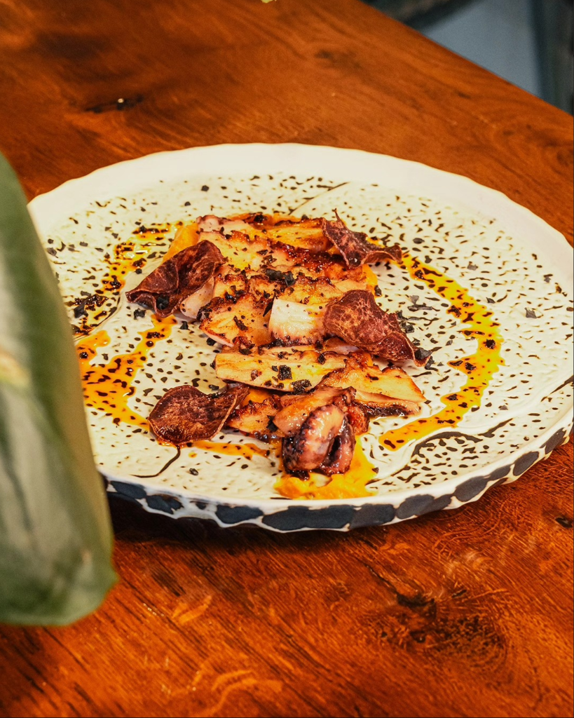 Pulpo con puré de boniato