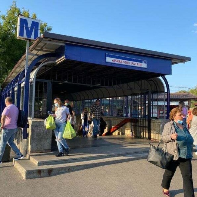 Stație metrou Aparatorii Patriei aproape de Grand Kristal Residence Metalurgiei