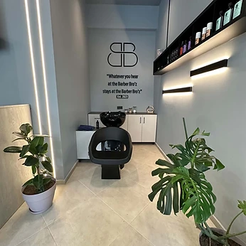 Barber Broz interior 6