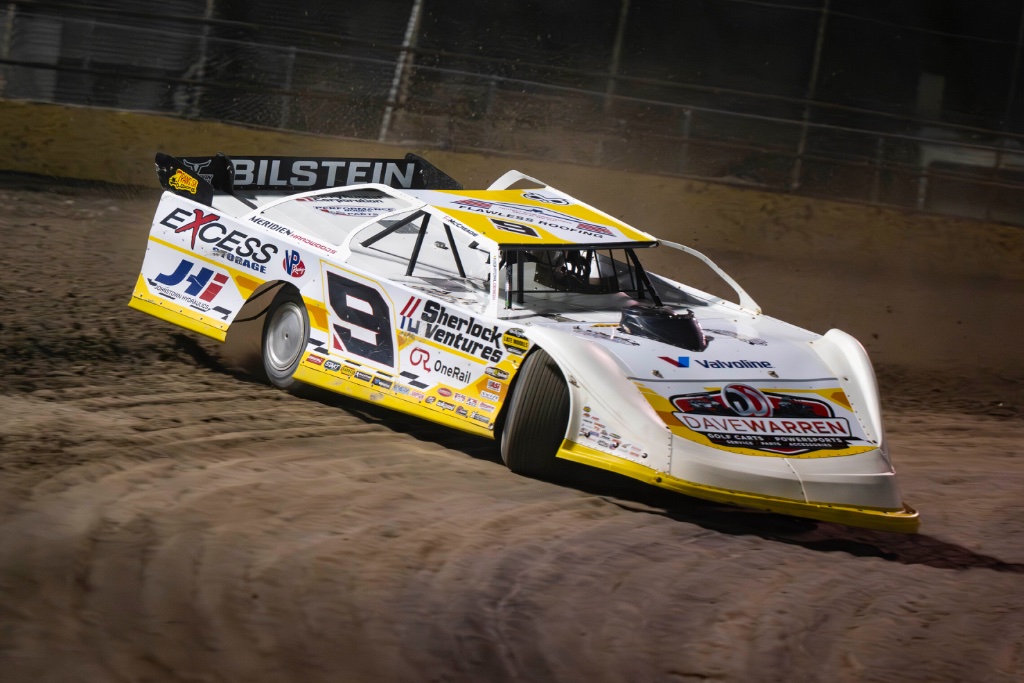 Dirt late model racing action