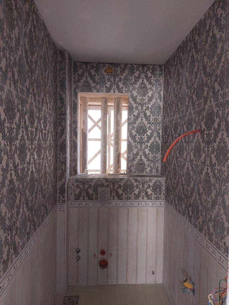 Damask Bathroom
