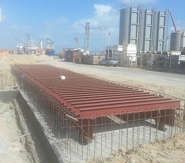 Steel deck & foundation at an industrial port