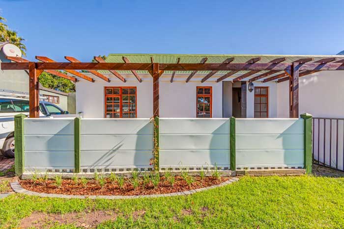 Adderley 43 Self Catering exterior