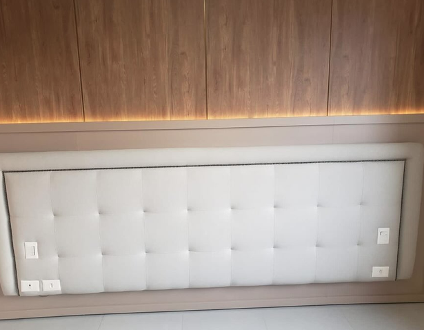 Cabeceira Capitonê — Branco Nobre