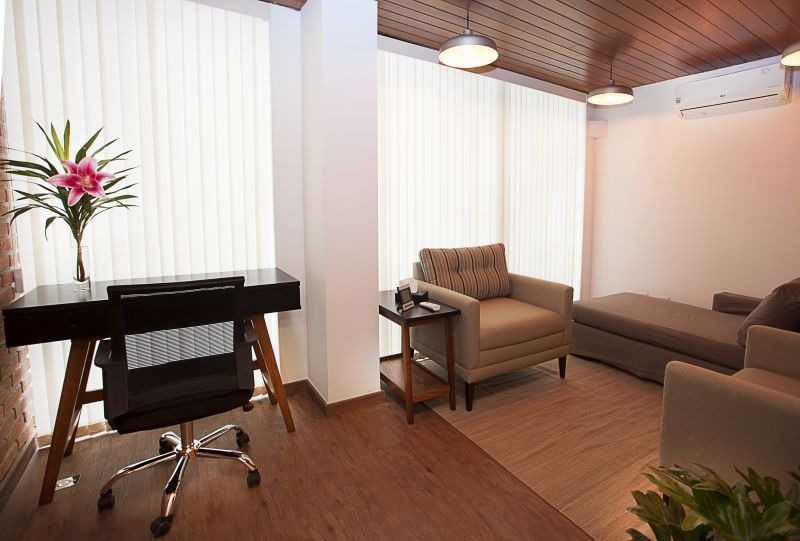 Consultório da Dra. Mabi Parra em Cerqueira César, São Paulo - sala de atendimento