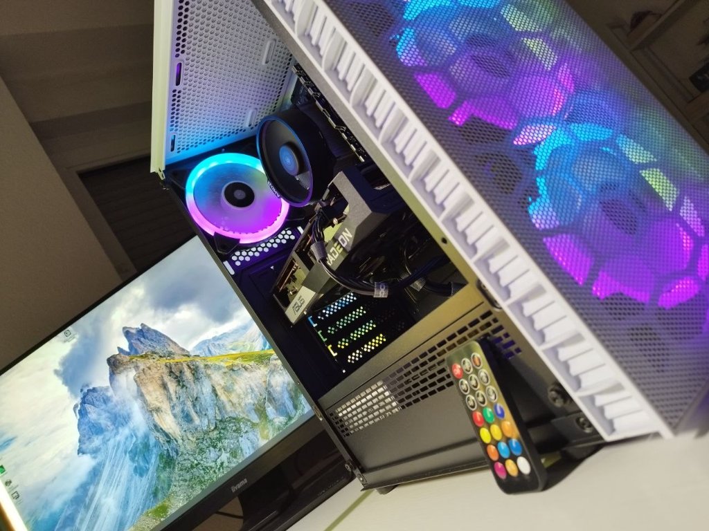 ComppiC Custom PC Interior