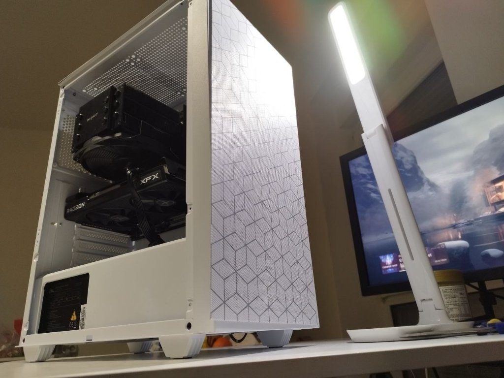 Purple Fans White Case