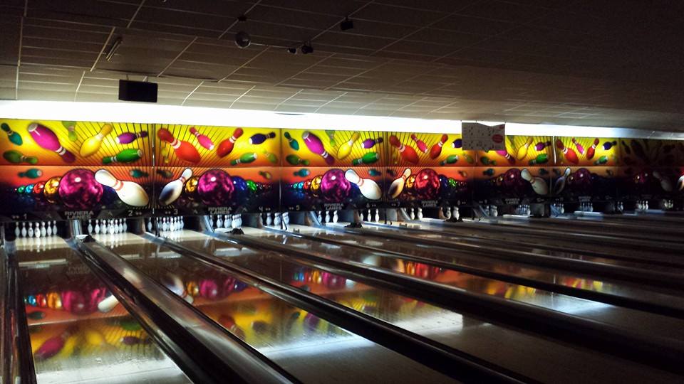 Riviera Lanes interior