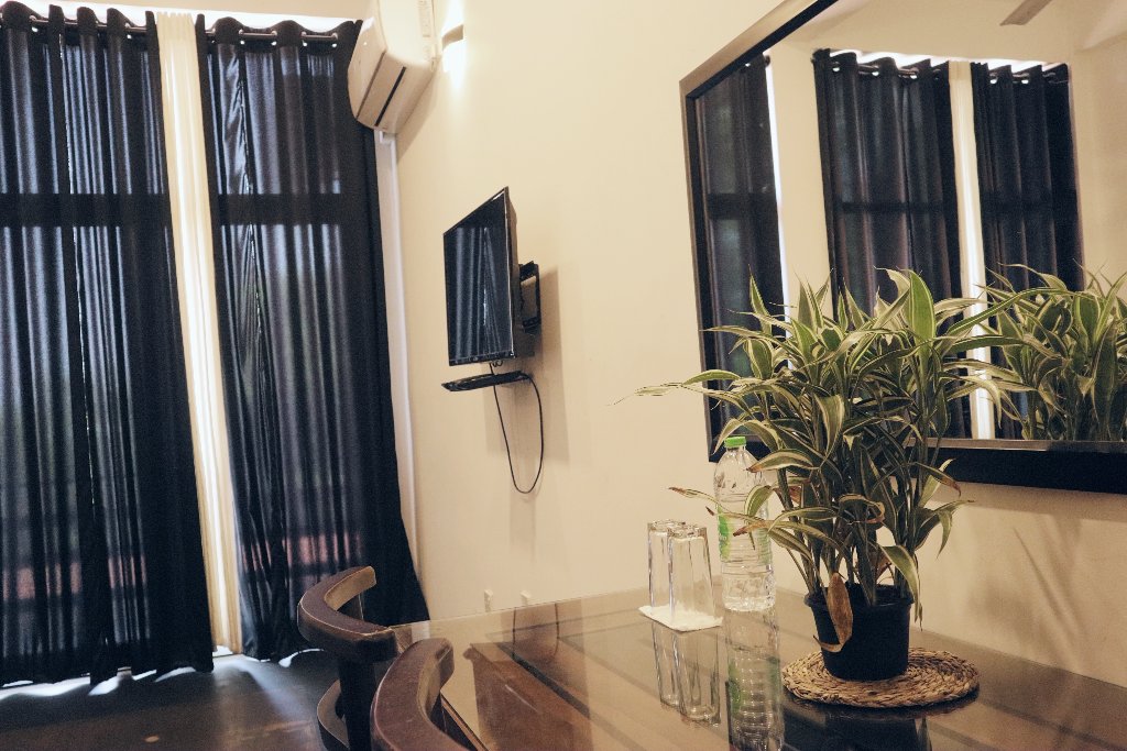 Room Detail