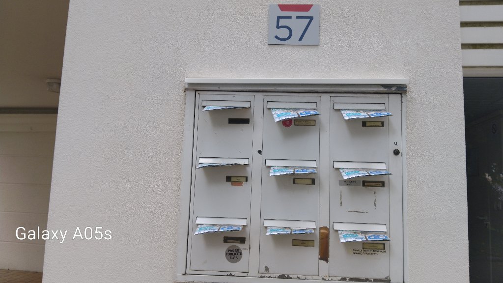 Distribution boîtes aux lettres — imprimés publicitaires Gironde