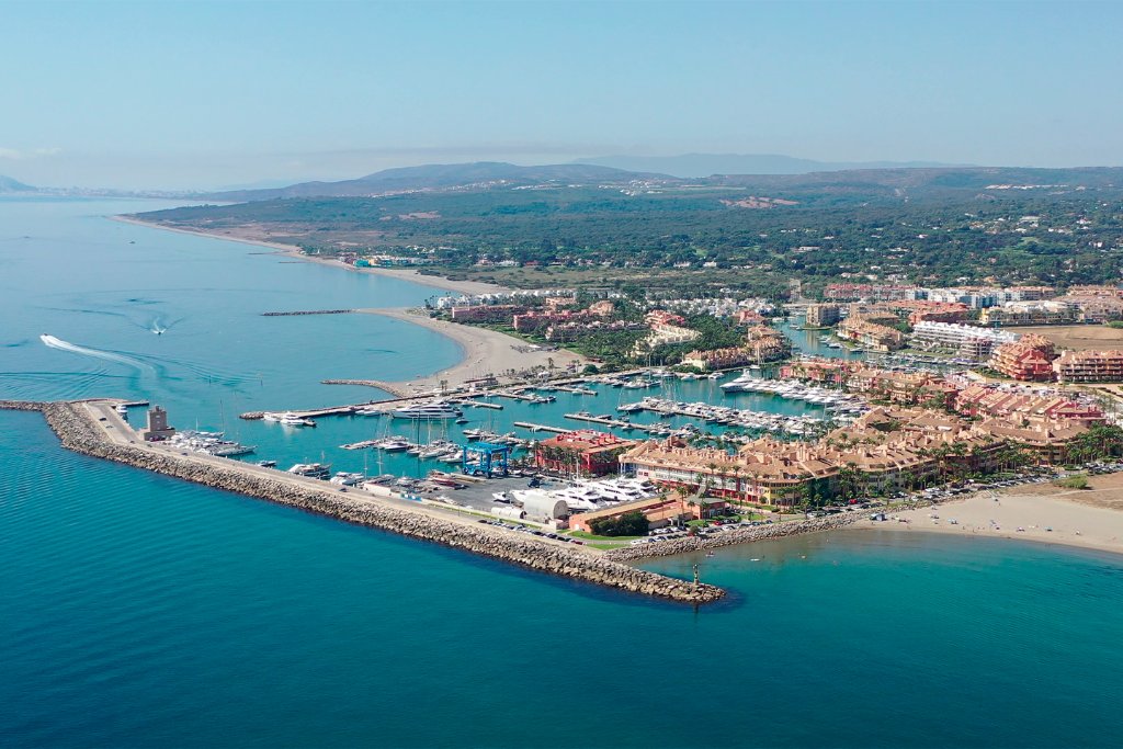 Comprar vivienda en Sotogrande siendo no residente: NIE, impuestos y due diligence