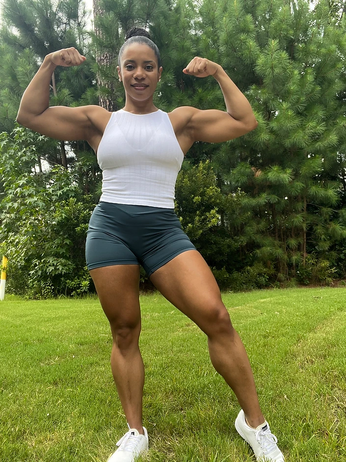 LaToya Loren, board-certified nurse practitioner and physique coach