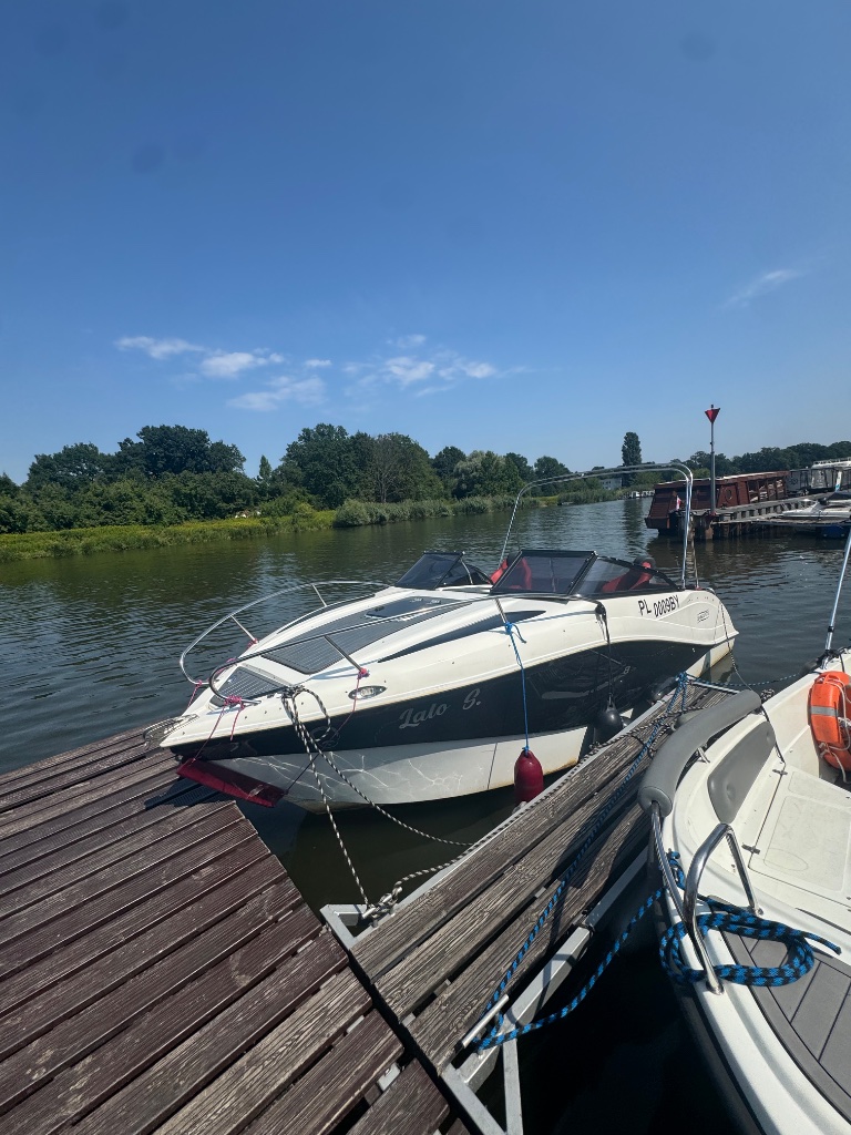 Barracuda 585 — łódź motorowa