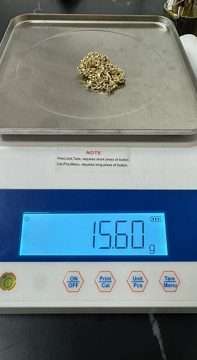Gold Pros precision scale evaluating gold chains