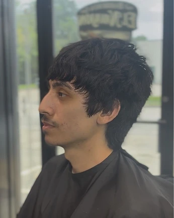 El Navajón haircut — fringe style