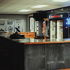 Service bar counter at Winner's Circle Gaming Lounge