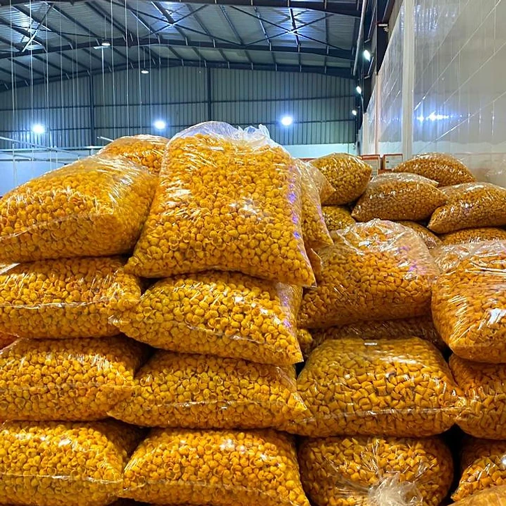 Corn Snacks (Puffed) 1